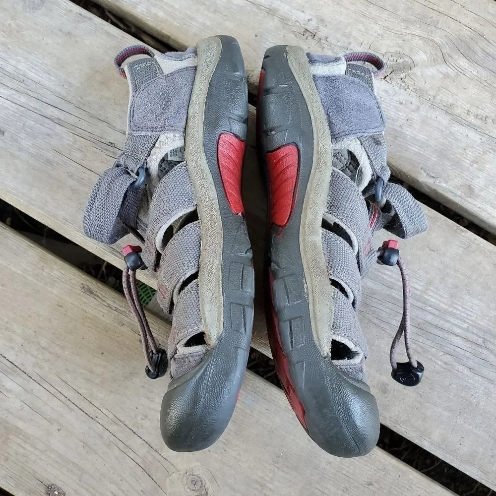 Keen Youth Newport H2 Gray Red Nylon Washable Water Sandal Big‎ Kids 2